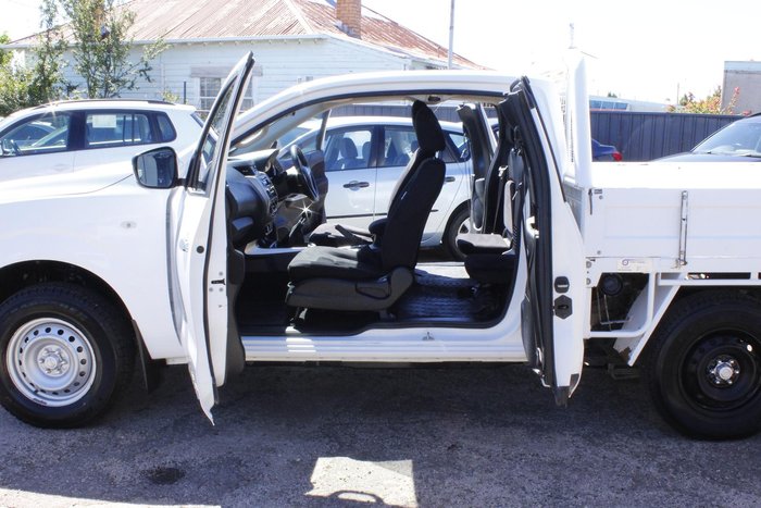 2019 Nissan Navara RX D23 Series 3 4x2 Polar White