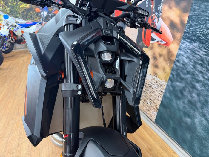 2025 Ktm 1390 SUPER DUKE R BLUE