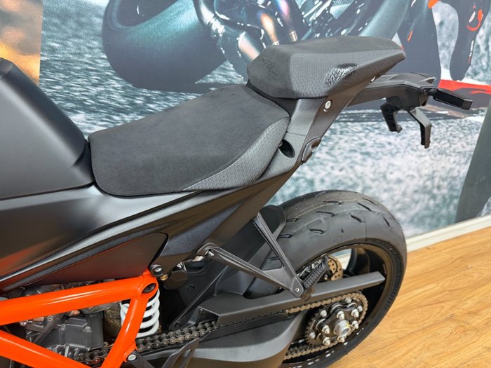 2025 Ktm 1390 SUPER DUKE R BLUE