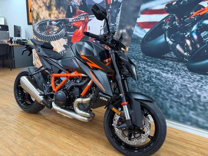 2025 Ktm 1390 SUPER DUKE R BLUE