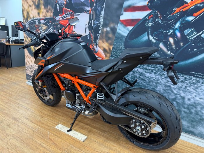 2025 Ktm 1390 SUPER DUKE R BLUE