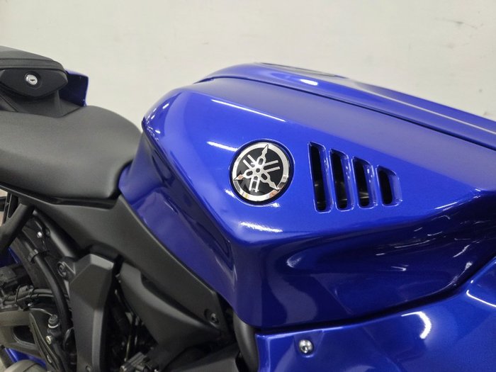 2023 Yamaha YZF-R7LA Blue