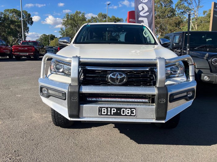 2020 Toyota Hilux SR5