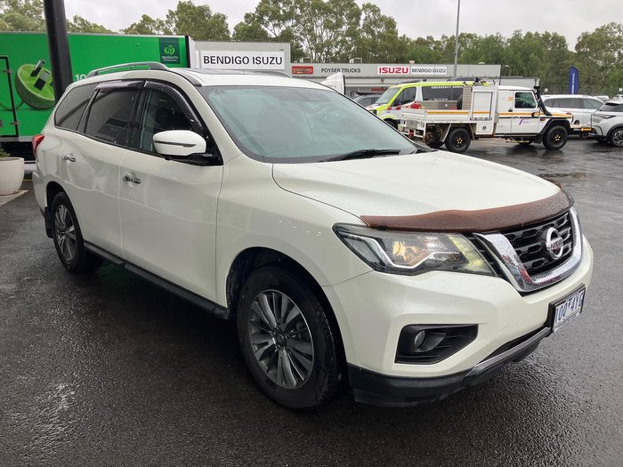 2018 Nissan Pathfinder ST-L
