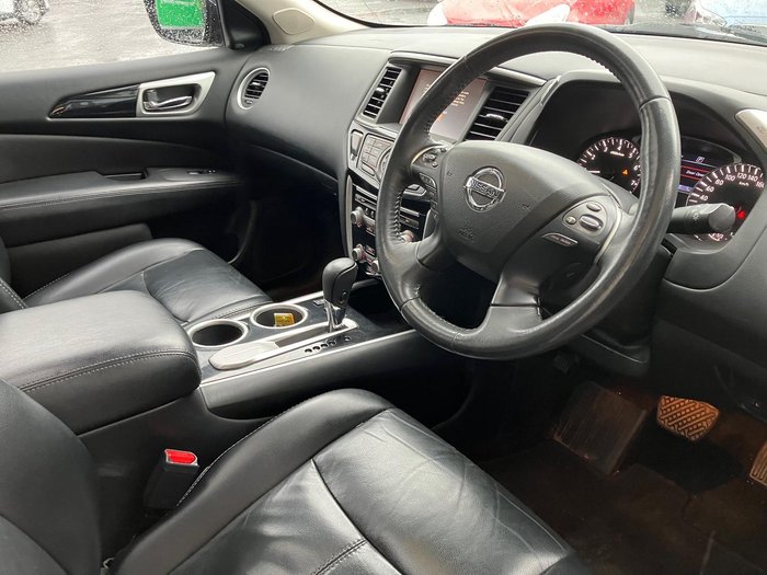 2018 Nissan Pathfinder ST-L