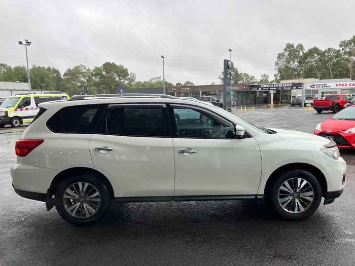 2018 Nissan Pathfinder ST-L