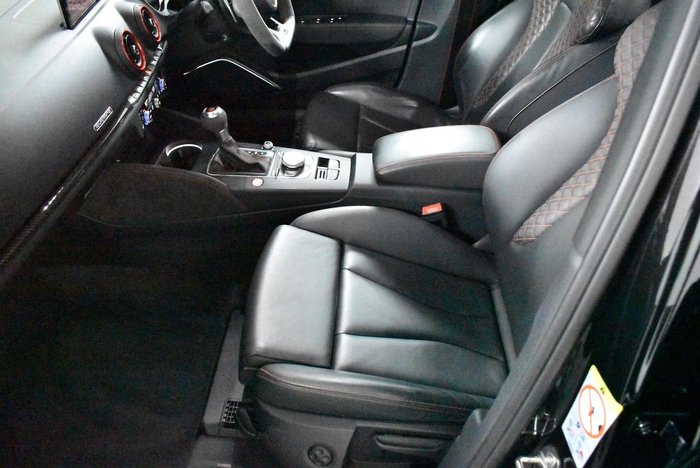 2020 Audi RS3 Carbon Edition