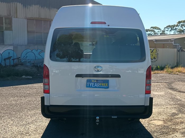 2005 Toyota Hiace Commuter TRH223R French Vanilla