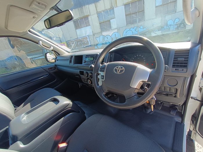 2005 Toyota Hiace Commuter TRH223R French Vanilla