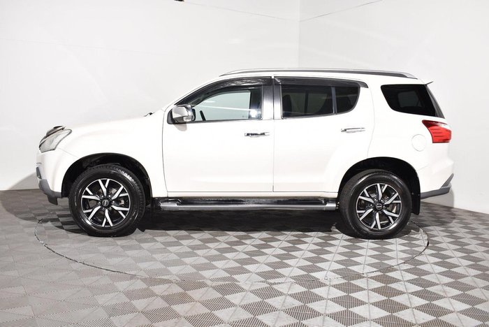 2020 Isuzu MU-X LS-T