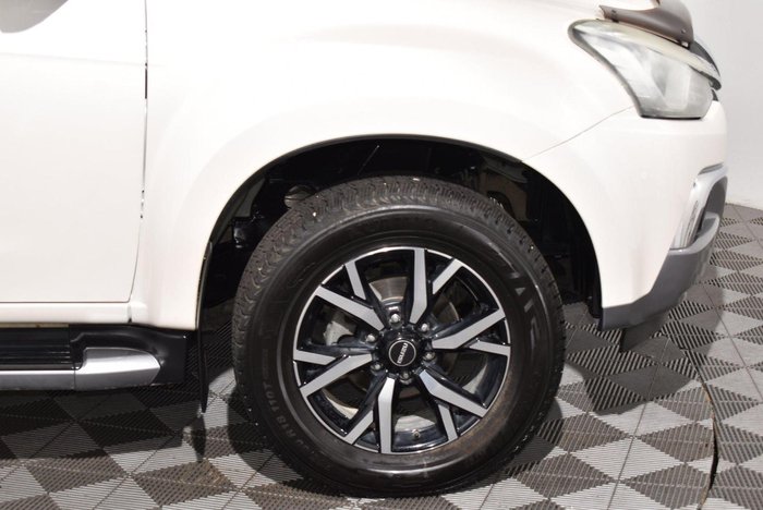 2020 Isuzu MU-X LS-T