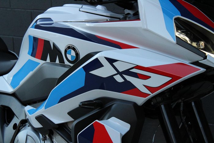 2025 BMW M 1000 XR