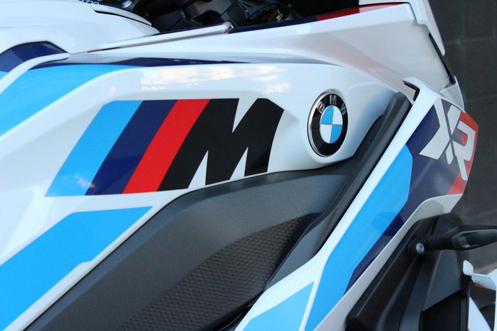 2025 BMW M 1000 XR