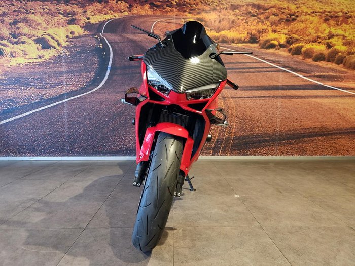 2025 Honda CBR650R E-Clutch CBR 650 Red