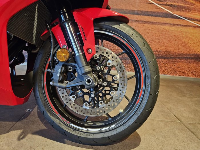 2025 Honda CBR650R E-Clutch CBR 650 Red