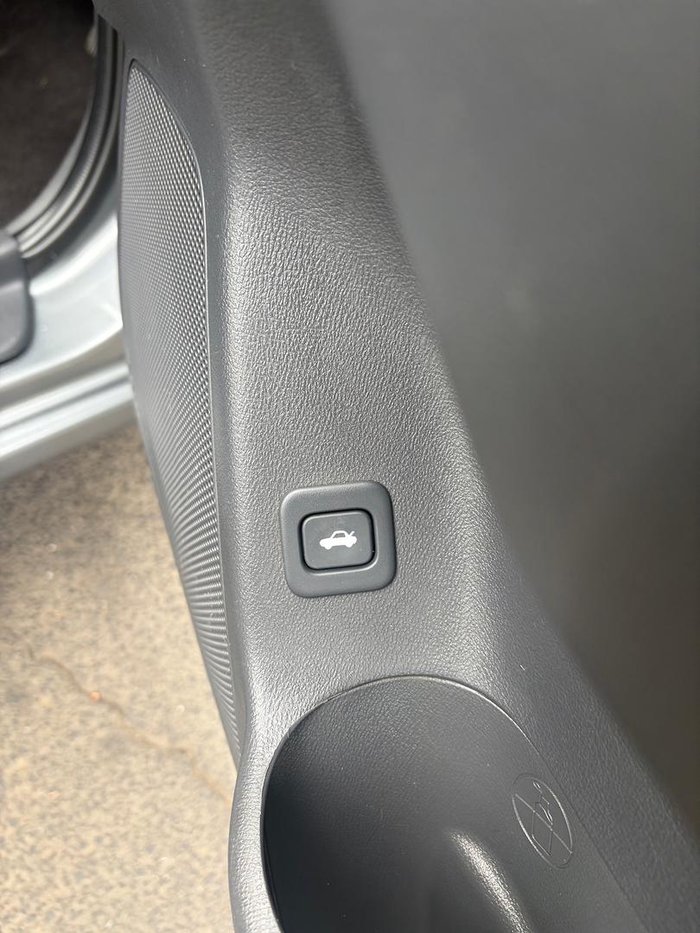 2009 Hyundai Elantra SLX HD Hyper Silver