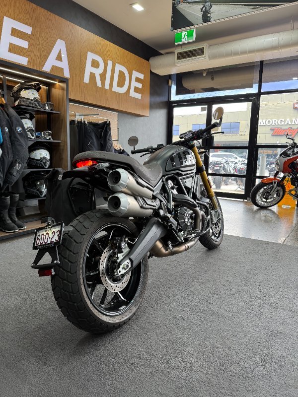 2024 DUCATI SCRAMBLER DARK PRO Black