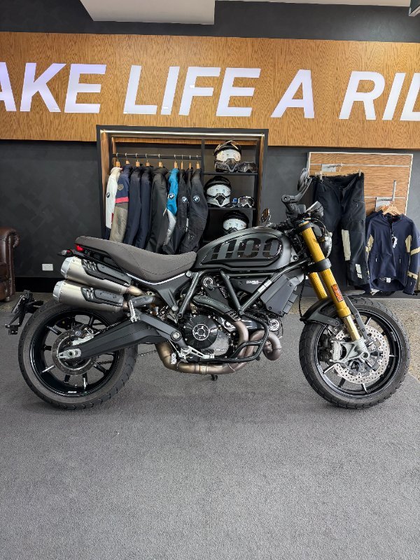 2024 DUCATI SCRAMBLER DARK PRO Black