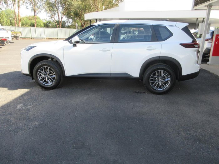 2026 Nissan X-TRAIL ST