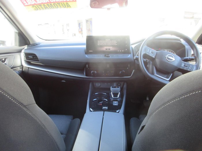 2026 Nissan X-TRAIL ST