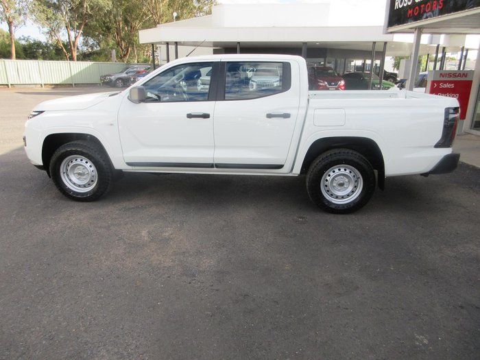 2026 Nissan Navara SL