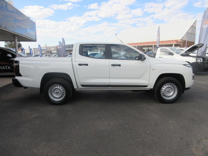 2026 Nissan Navara SL