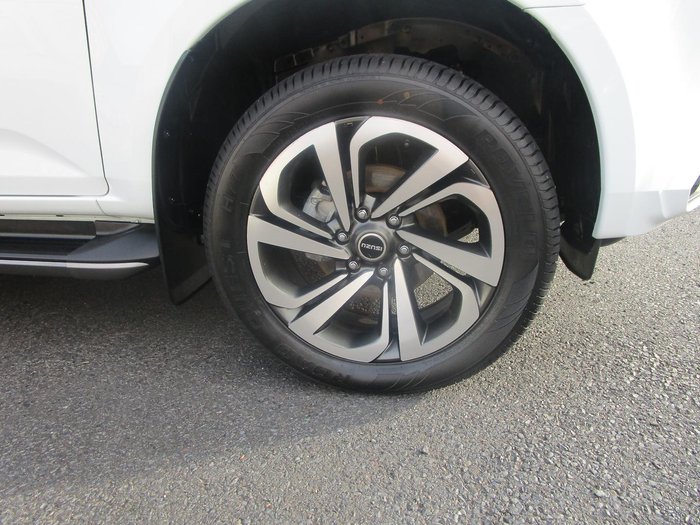 2022 Isuzu MU-X LS-T