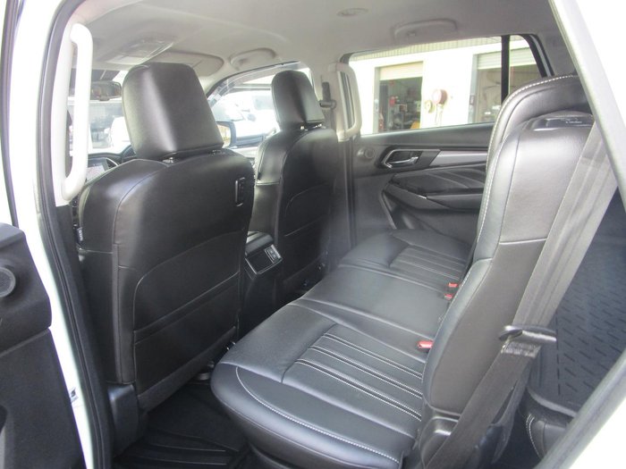 2022 Isuzu MU-X LS-T