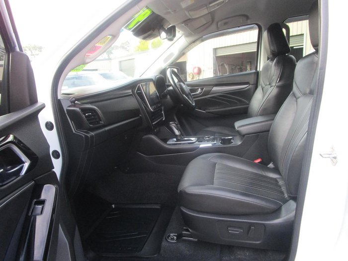 2022 Isuzu MU-X LS-T