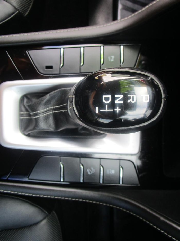 2022 Isuzu MU-X LS-T