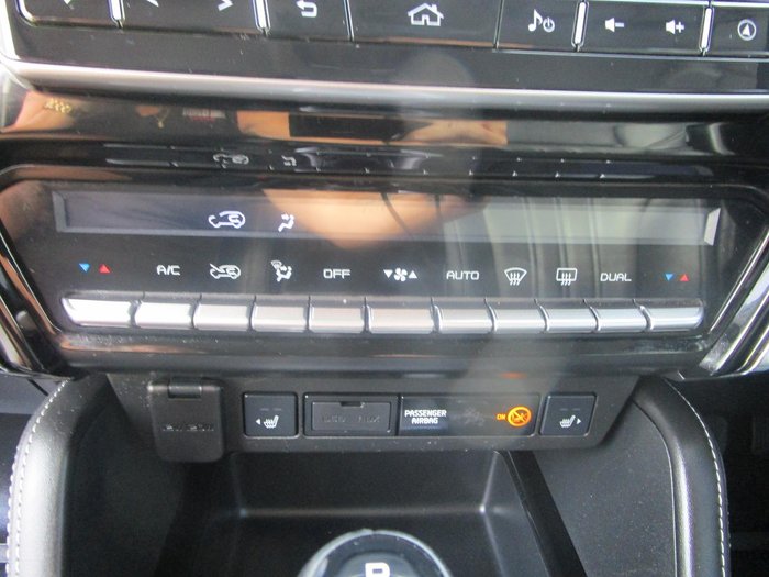 2022 Isuzu MU-X LS-T