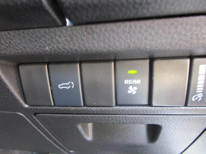 2022 Isuzu MU-X LS-T