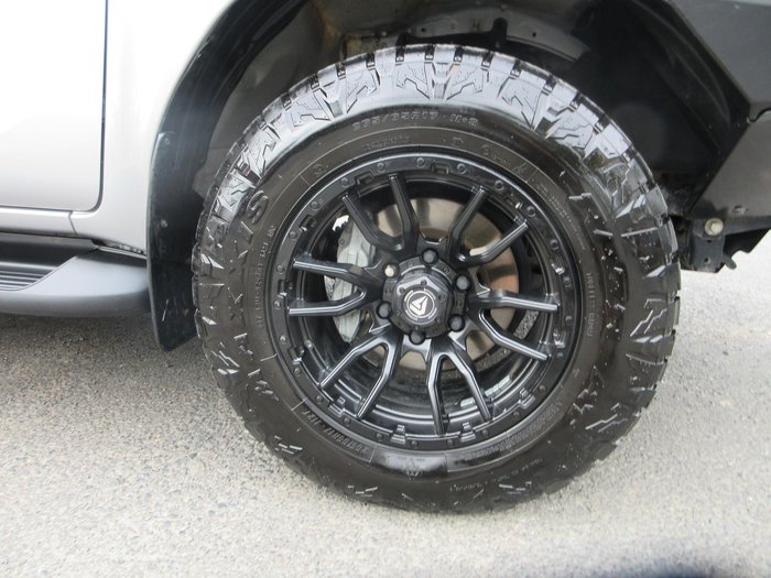 2021 Toyota Hilux SR5