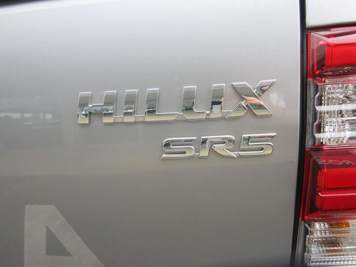 2021 Toyota Hilux SR5