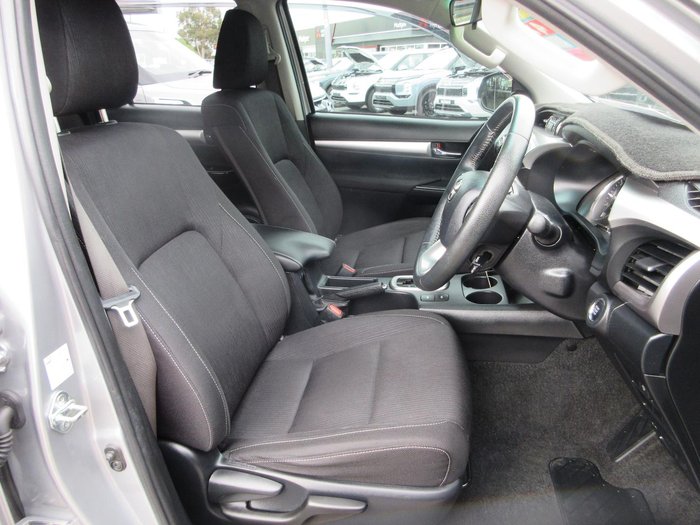 2021 Toyota Hilux SR5