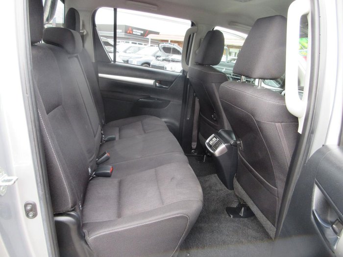 2021 Toyota Hilux SR5