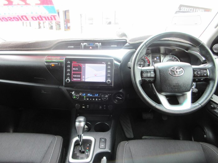 2021 Toyota Hilux SR5