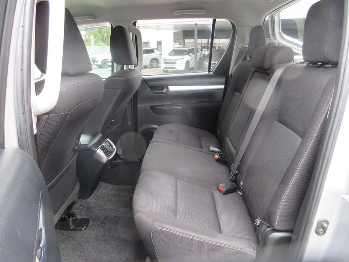 2021 Toyota Hilux SR5