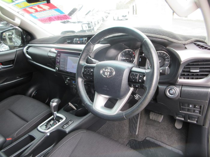 2021 Toyota Hilux SR5