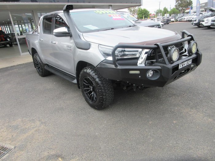 2021 Toyota Hilux SR5