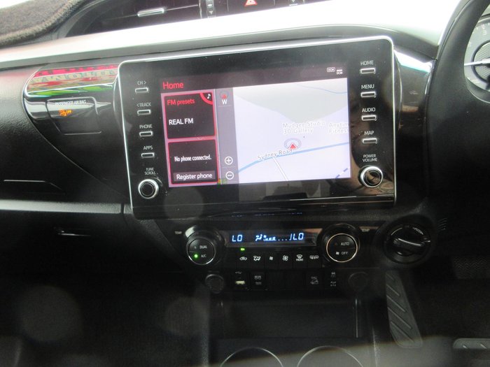 2021 Toyota Hilux SR5