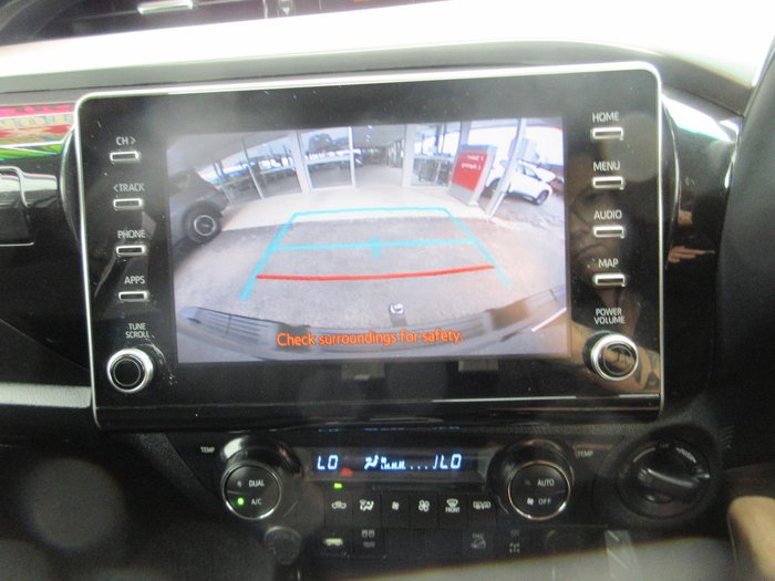 2021 Toyota Hilux SR5