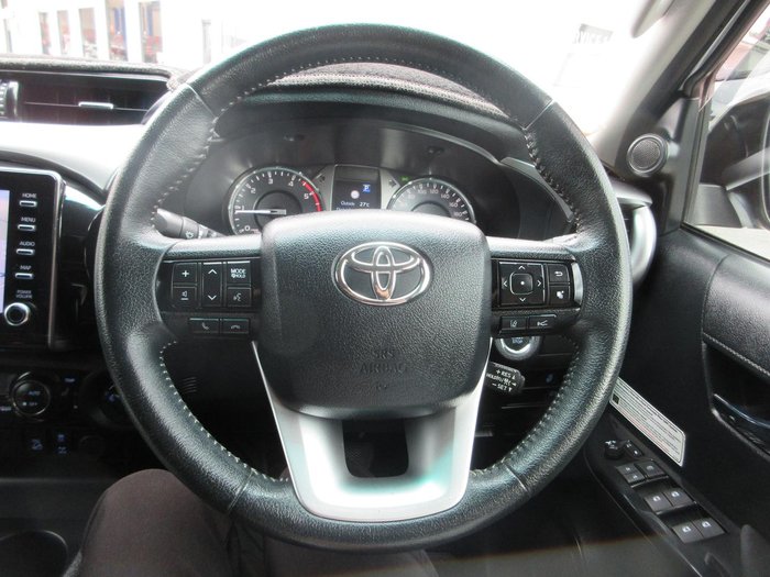 2021 Toyota Hilux SR5