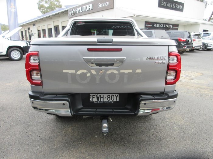 2021 Toyota Hilux SR5