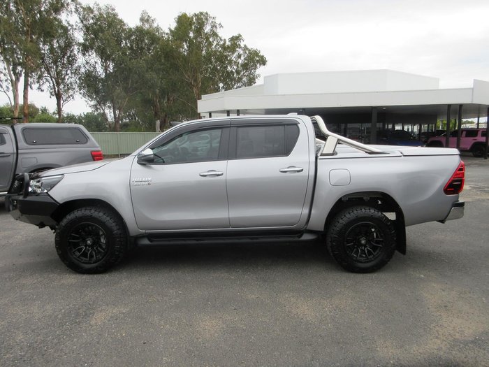 2021 Toyota Hilux SR5