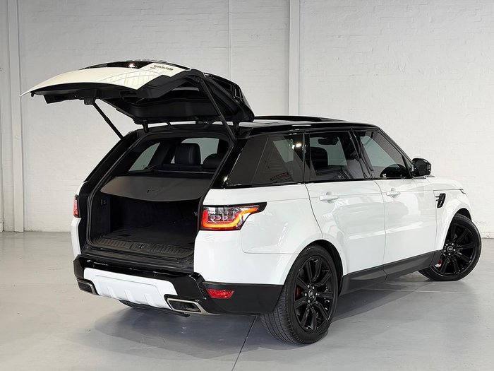 2022 Land Rover Range Rover Sport D300 SE L494 MY22 4X4 Dual Range Fuji White