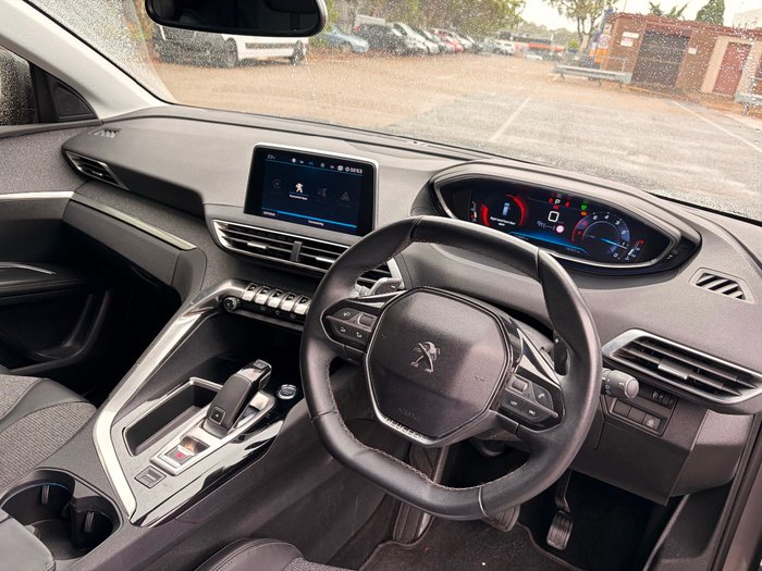 2018 Peugeot 5008 Allure