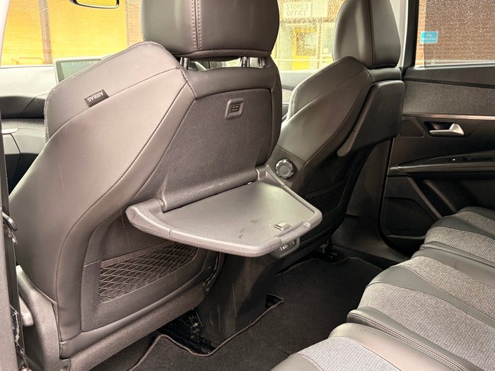 2018 Peugeot 5008 Allure