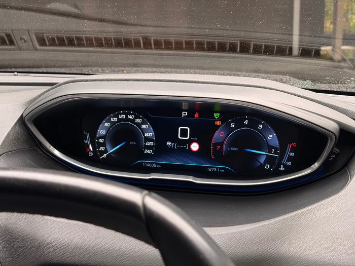 2018 Peugeot 5008 Allure