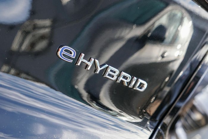 2025 Volkswagen Touareg R